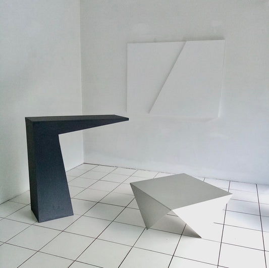 INCUS CONSOLE TABLE